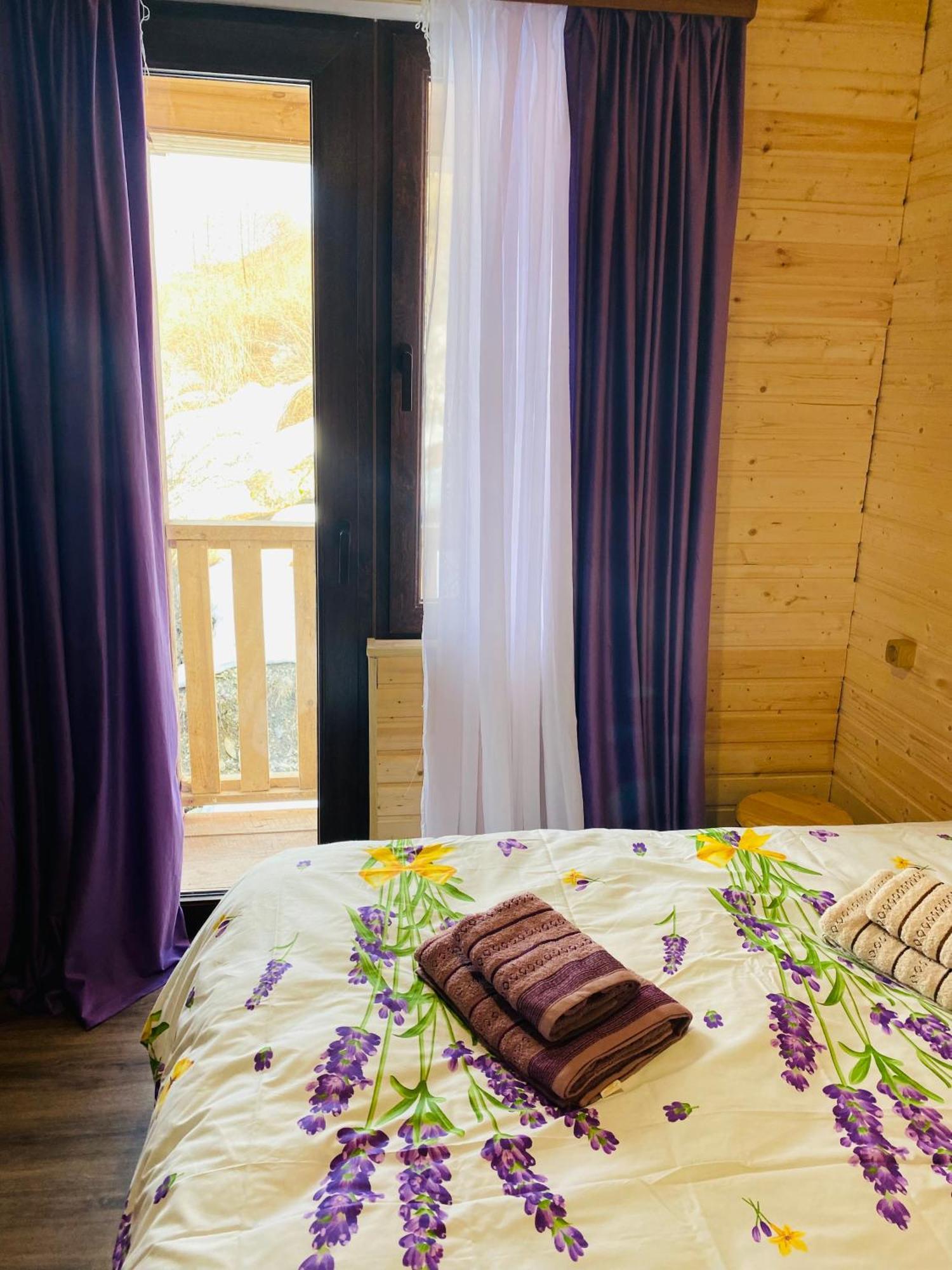 Guesthouse Nene Местия Экстерьер фото