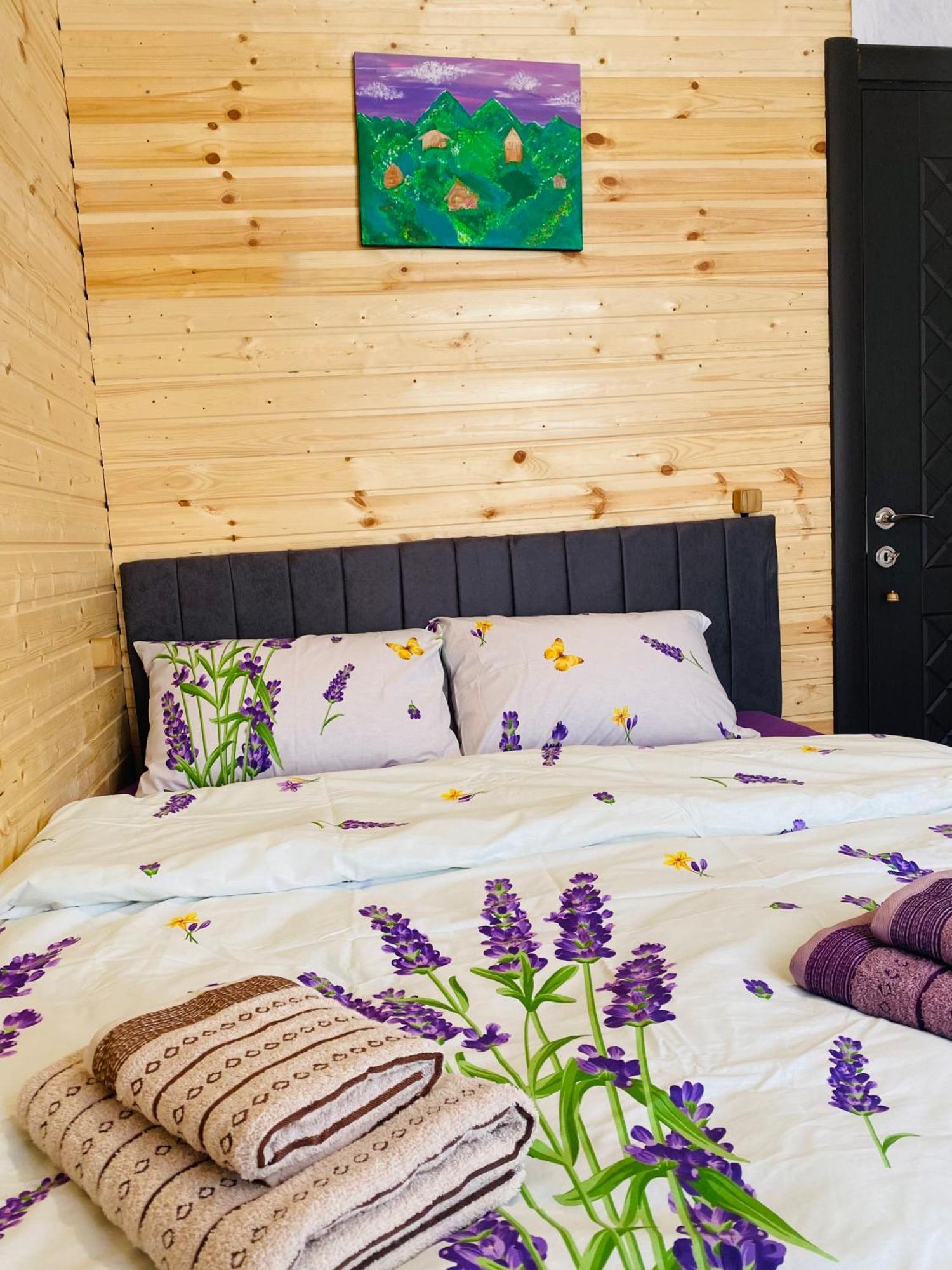 Guesthouse Nene Местия Экстерьер фото